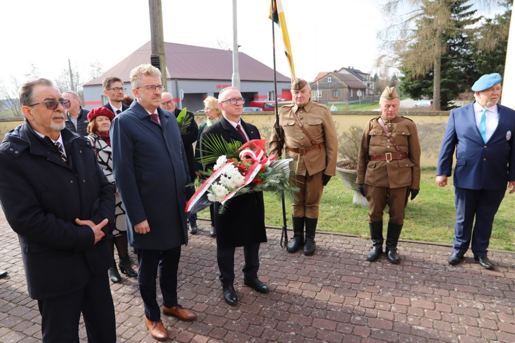 Władze powiatu upamiętniły żołnierzy Podziemia [zdjęcia]