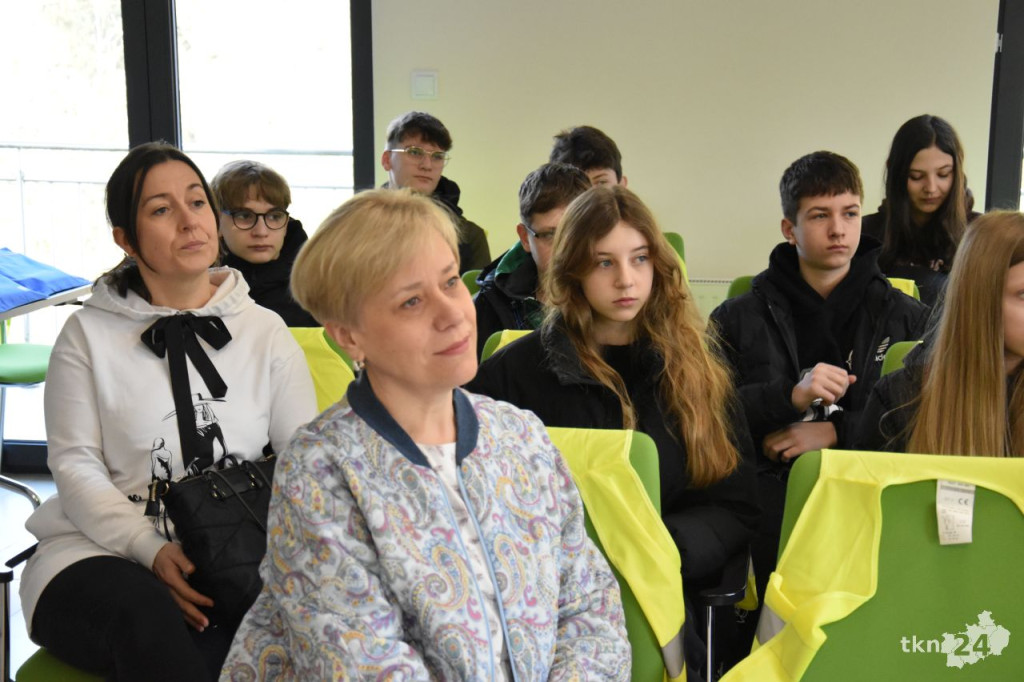 Ekologiczna lekcja dla uczniów w Przedsiębiorstwie Gospodarki Komunalnej w Końskich [wideo, zdjęcia]