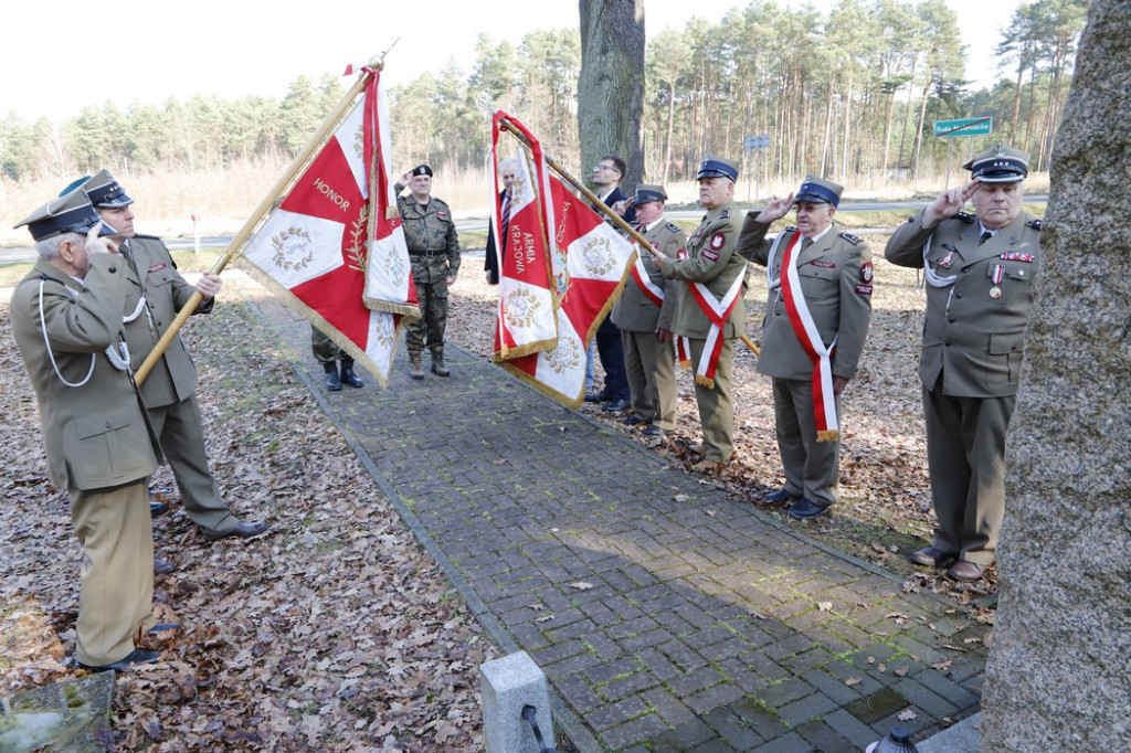 Władze powiatu upamiętniły żołnierzy Podziemia [zdjęcia]