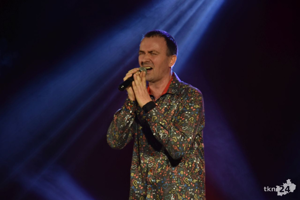 Dzień Kobiet 2024 w Gowarczowie. Wystąpił Bartek Wrona [wideo, zdjęcia]