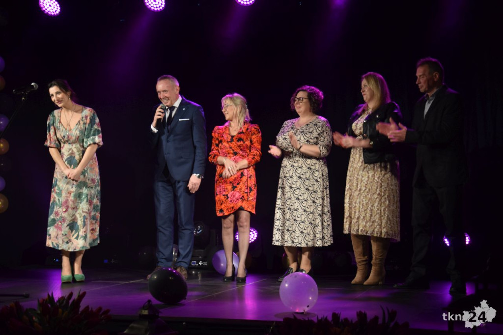 Dzień Kobiet 2024 w Gowarczowie. Wystąpił Bartek Wrona [wideo, zdjęcia]