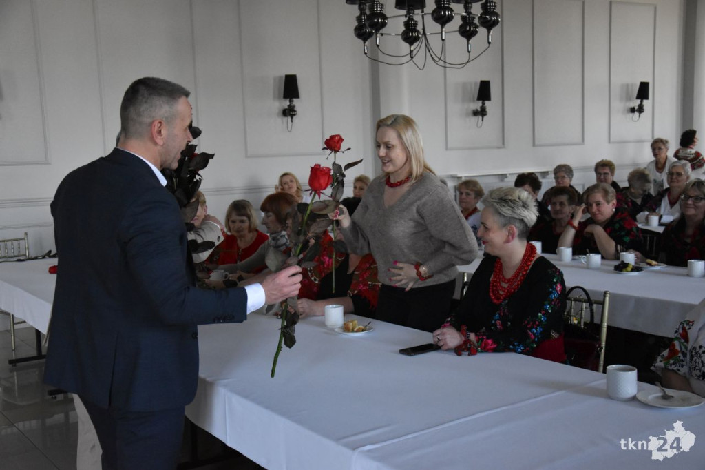 Gospodynie wiejskie edukowały się w zakresie uzyskiwania dofinansowania na działalność [wideo, zdjęcia]