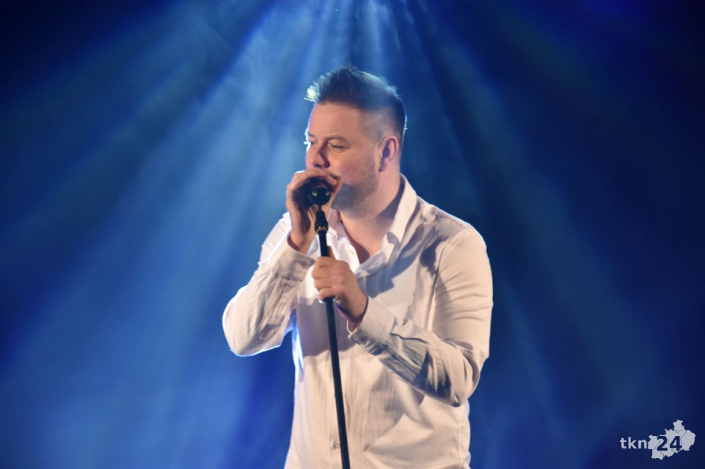 Dzień Kobiet 2024 w Gowarczowie. Wystąpił Bartek Wrona [wideo, zdjęcia]