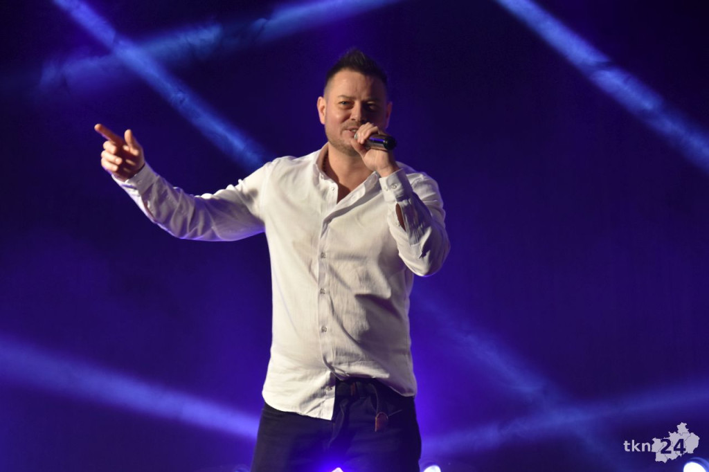 Dzień Kobiet 2024 w Gowarczowie. Wystąpił Bartek Wrona [wideo, zdjęcia]