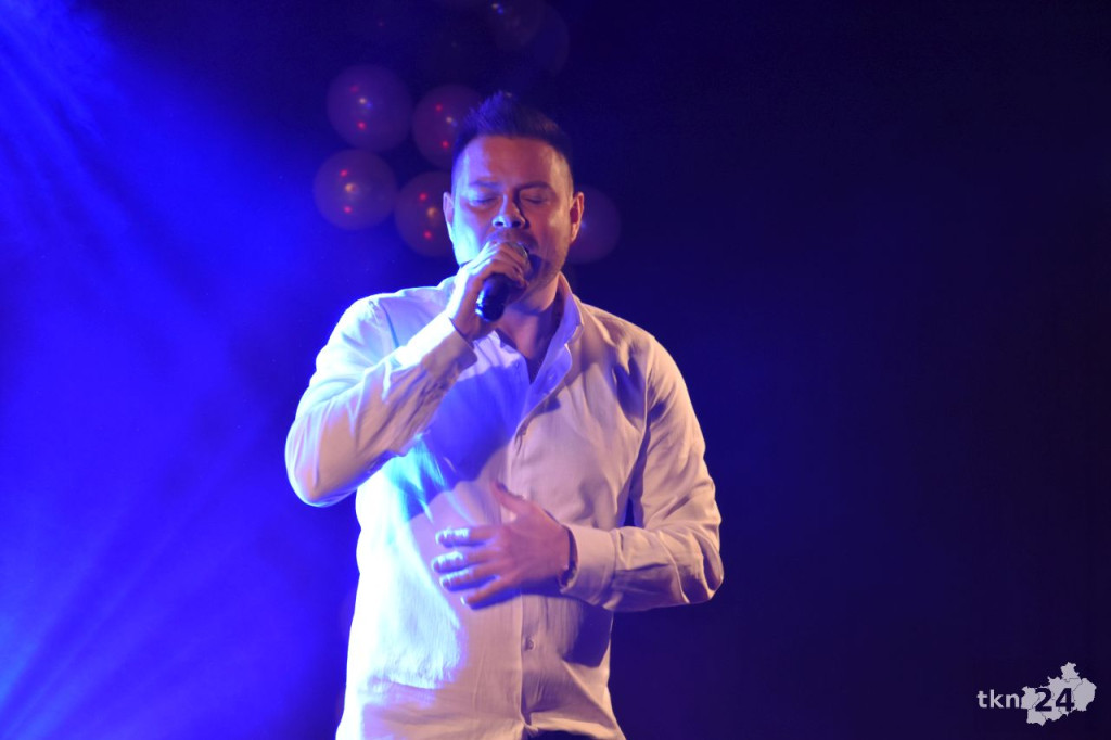 Dzień Kobiet 2024 w Gowarczowie. Wystąpił Bartek Wrona [wideo, zdjęcia]