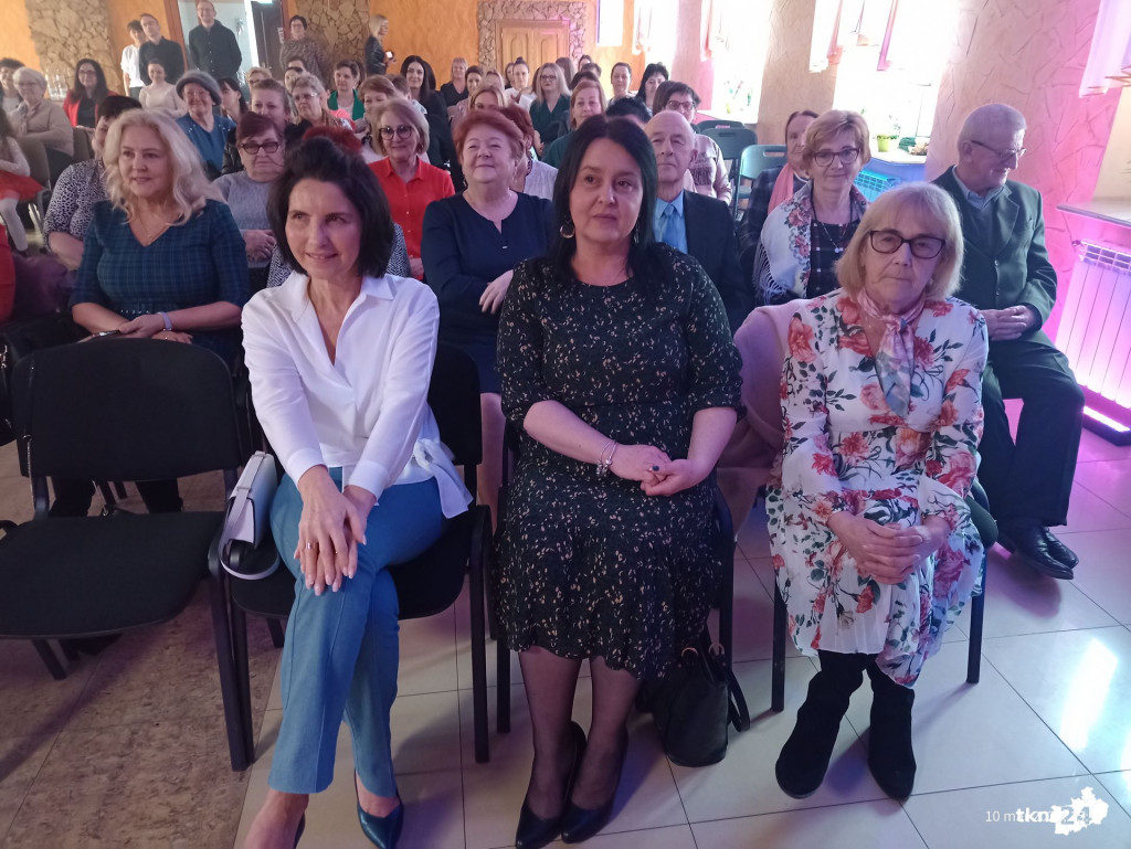 Naprawdę jaka jesteś, nie wie nikt! Artystyczne wydarzenie na Dzień Kobiet w Radoszycach [wideo, zdjęcia]