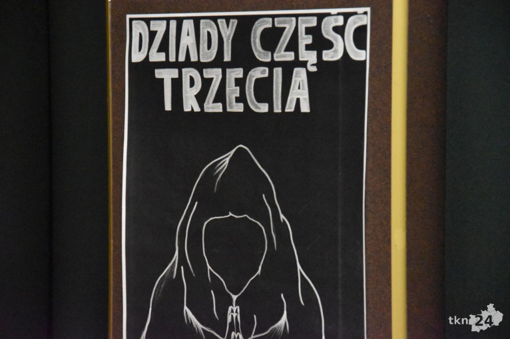 W I Liceum Ogólnokształcącym w Końskich powstało koło teatralne Drakula [wideo, zdjęcia]