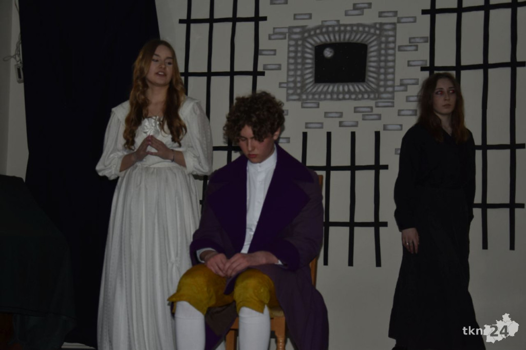 W I Liceum Ogólnokształcącym w Końskich powstało koło teatralne Drakula [wideo, zdjęcia]