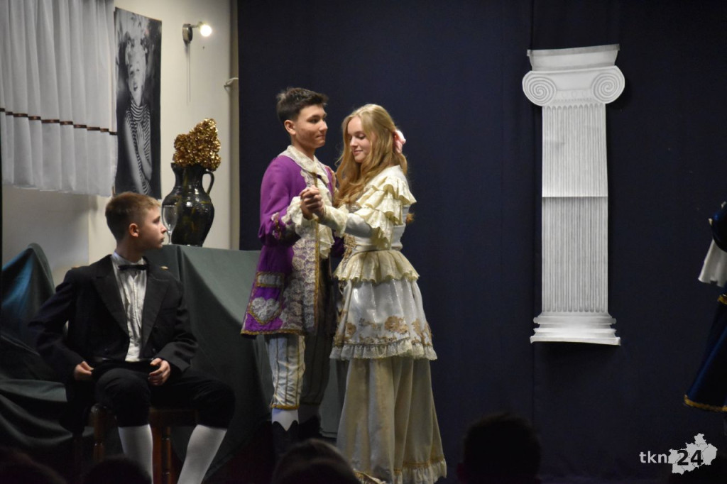 W I Liceum Ogólnokształcącym w Końskich powstało koło teatralne Drakula [wideo, zdjęcia]