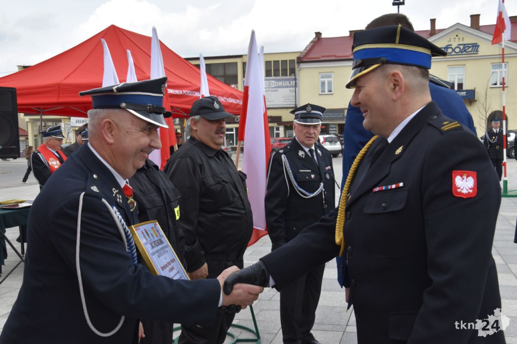 Uroczyste przekazanie wozu strażackiego dla OSP Końskie [wideo, zdjęcia]