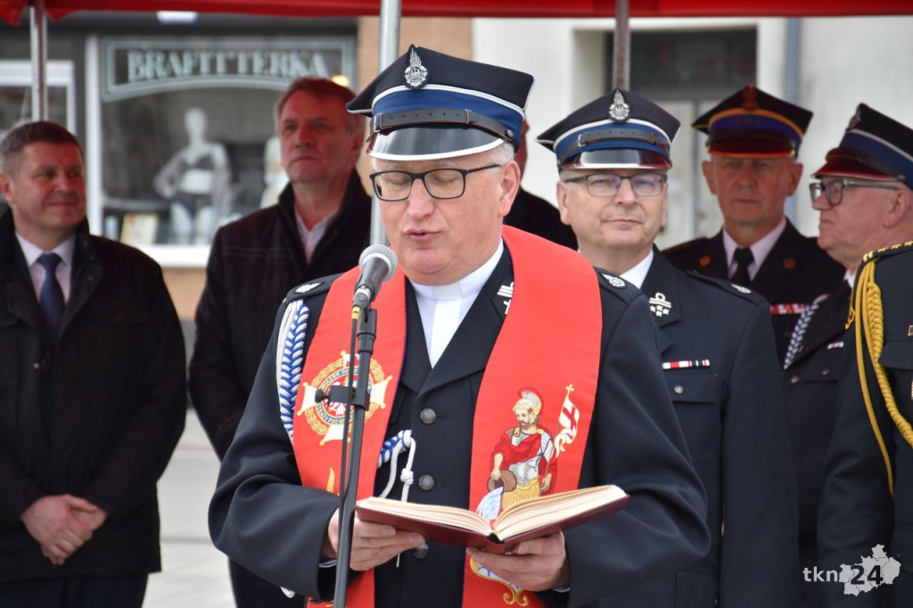 Uroczyste przekazanie wozu strażackiego dla OSP Końskie [wideo, zdjęcia]