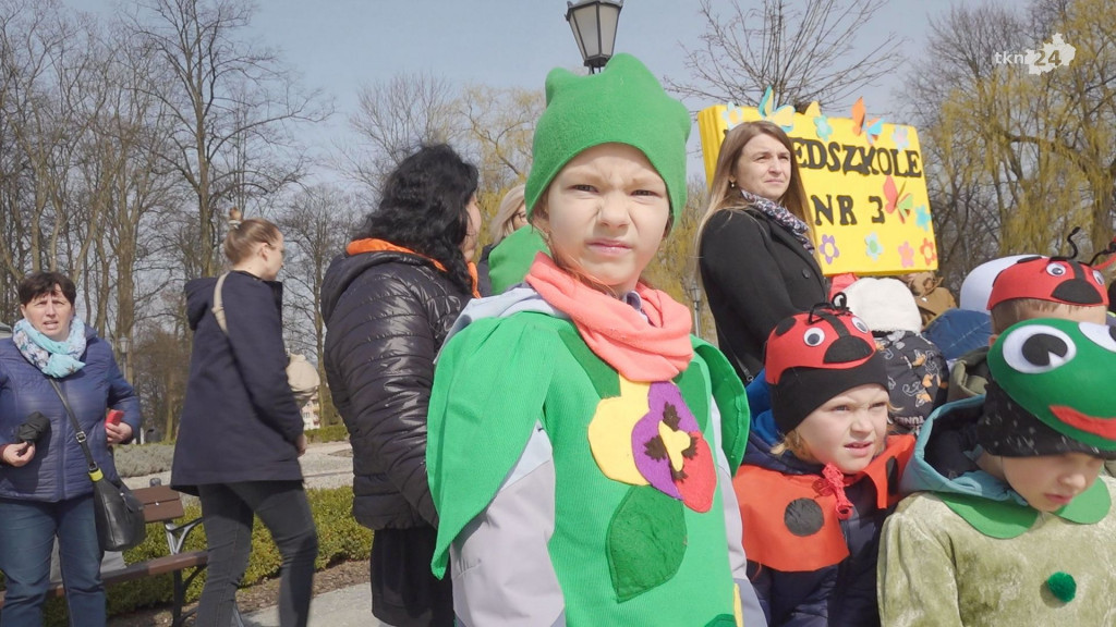 Radosne powitanie wiosny w Końskich [wideo, zdjęcia]
