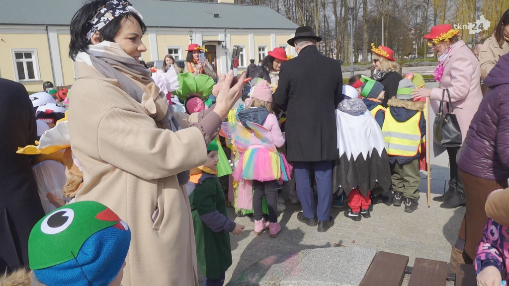 Radosne powitanie wiosny w Końskich [wideo, zdjęcia]