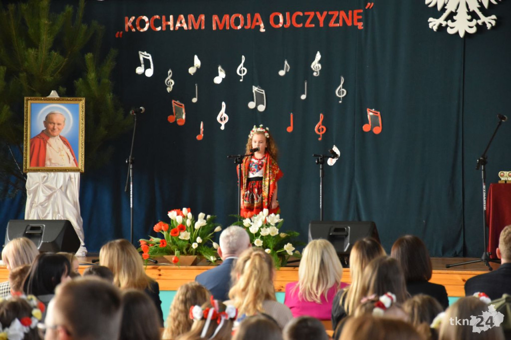 XIX Konkurs Pieśni i Poezji Patriotycznej w Gowarczowie [wideo, zdjęcia]