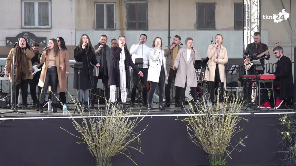 Sobota na jarmarku z koncertem grupy TO ON. Posłuchajcie fragmentów [wideo, zdjęcia]