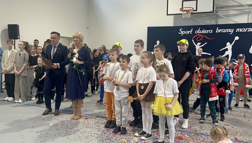 Nowa hala w Stąporkowie już otwarta [zdjęcia]