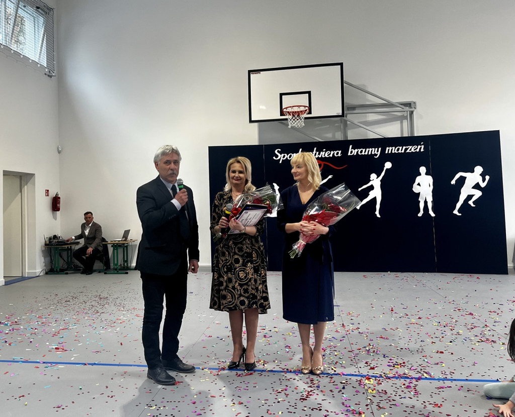 Nowa hala w Stąporkowie już otwarta [zdjęcia]