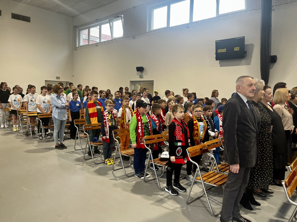 Nowa hala w Stąporkowie już otwarta [zdjęcia]