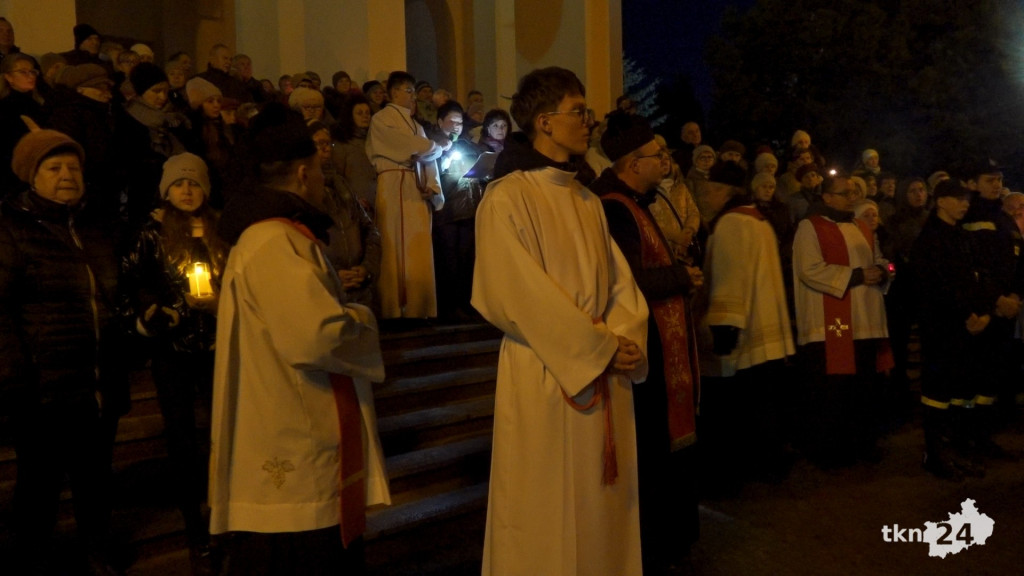 Droga krzyżowa ulicami Końskich [wideo, zdjęcia]