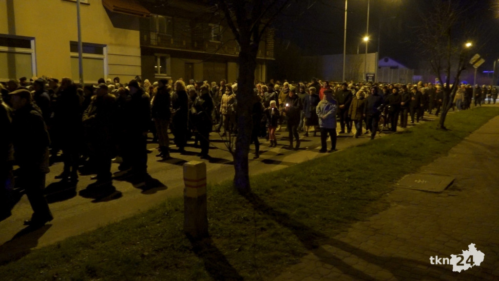 Droga krzyżowa ulicami Końskich [wideo, zdjęcia]