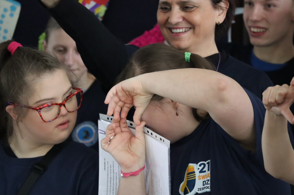 Lekcja tolerancji i integracja w starostwie powiatowym w Końskich [zdjęcia]