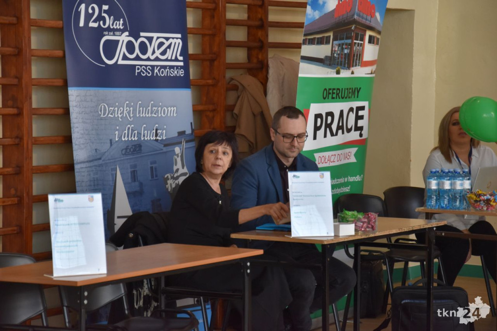 Powiatowe Targi Pracy i Przedsiębiorczości 2024 [wideo, zdjęcia]