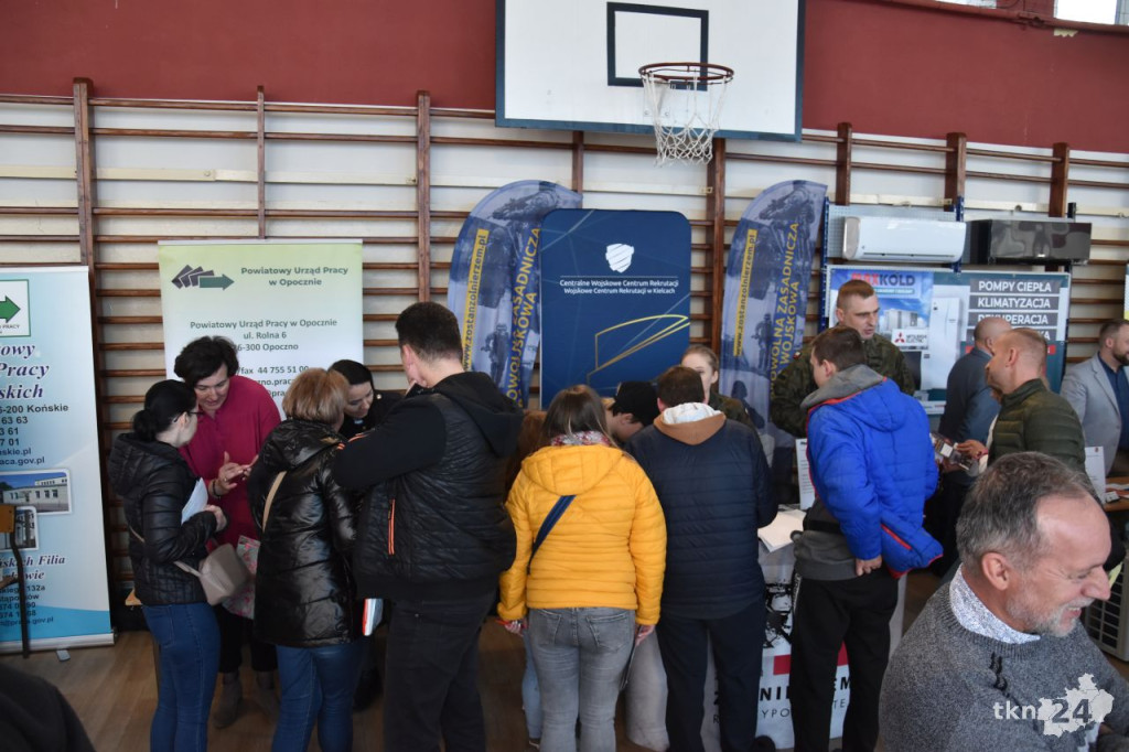 Powiatowe Targi Pracy i Przedsiębiorczości 2024 [wideo, zdjęcia]
