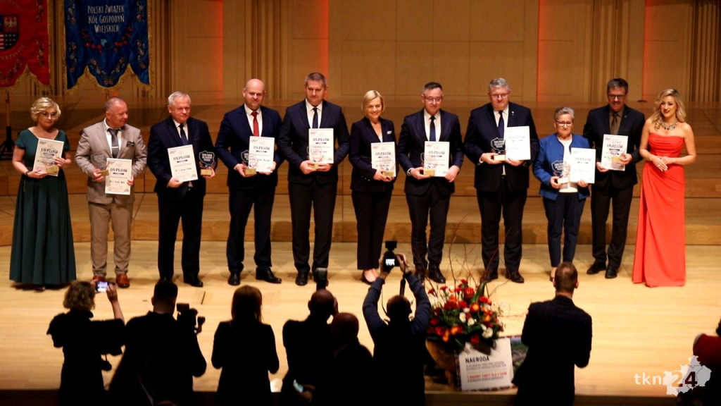 Burmistrzowie Michał Pękala i Krzysztof Obratański na gali Samorząd Przyjazny KGW [wideo, zdjęcia]