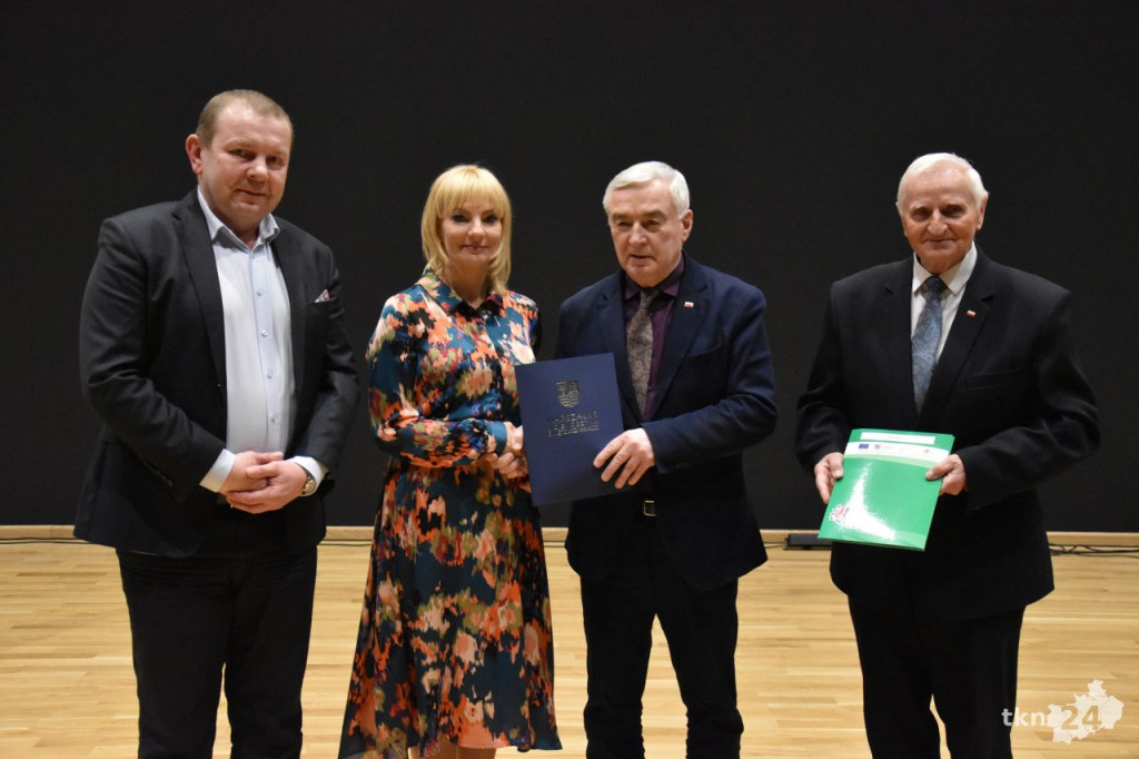 Pieniądze na gospodarkę wodną. W Końskich podpisano umowy [wideo, zdjęcia]
