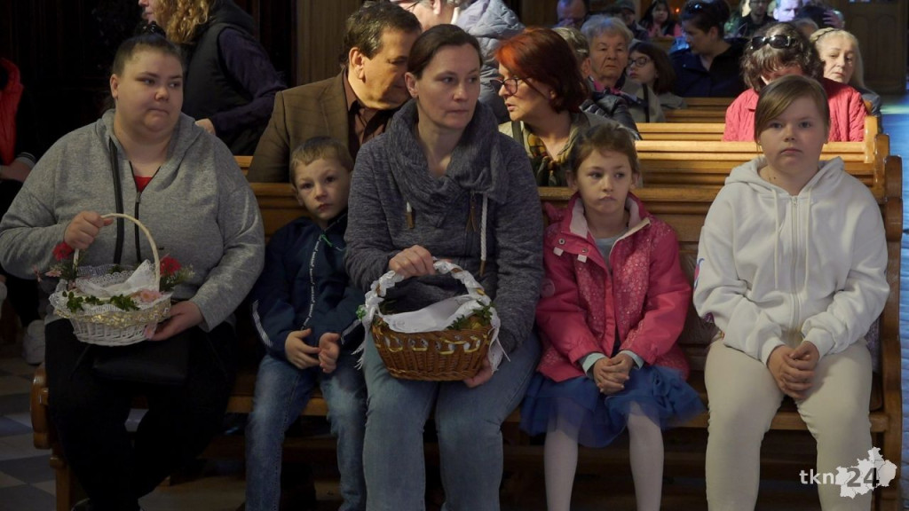 Wielka Sobota w Końskich. Mieszkańcy święcili pokarmy [wideo]