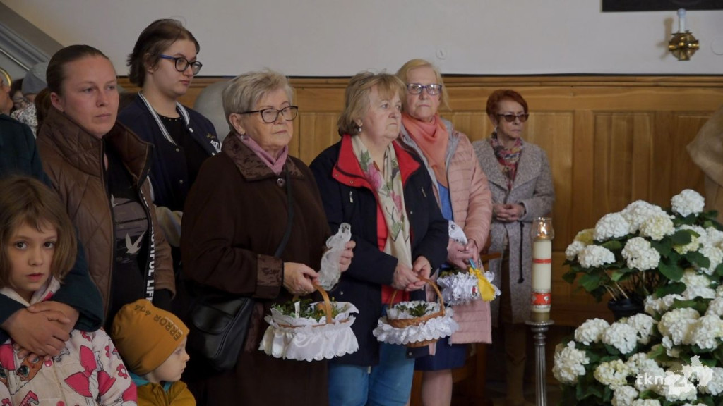 Wielka Sobota w Końskich. Mieszkańcy święcili pokarmy [wideo]