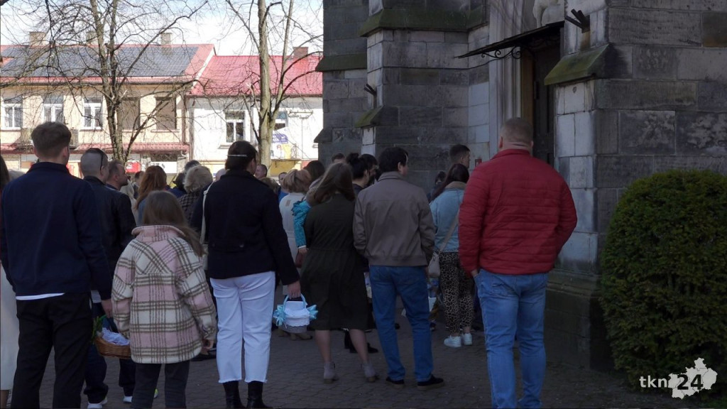 Wielka Sobota w Końskich. Mieszkańcy święcili pokarmy [wideo]
