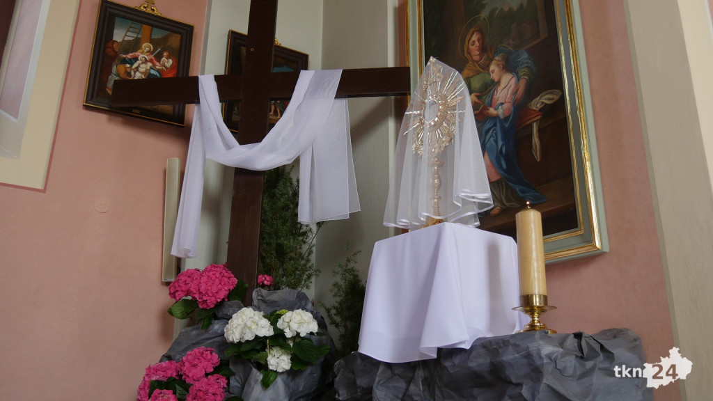 Czuwanie przy Grobie Pańskim. Zobaczcie jak odbywa się w koneckich parafiach
