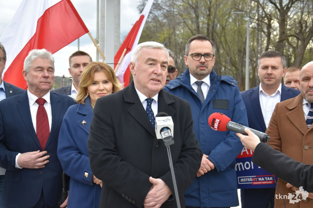 Konferencja Prawa i Sprawiedliwości na koneckim peronie [wideo, zdjęcia]