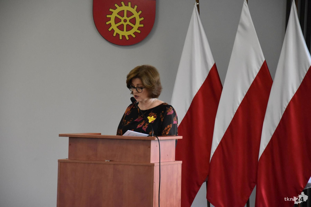 Ostatnia sesja w powiecie. Z uroczystym pożegnaniem i... o Collegium Humanum [wideo, zdjęcia]