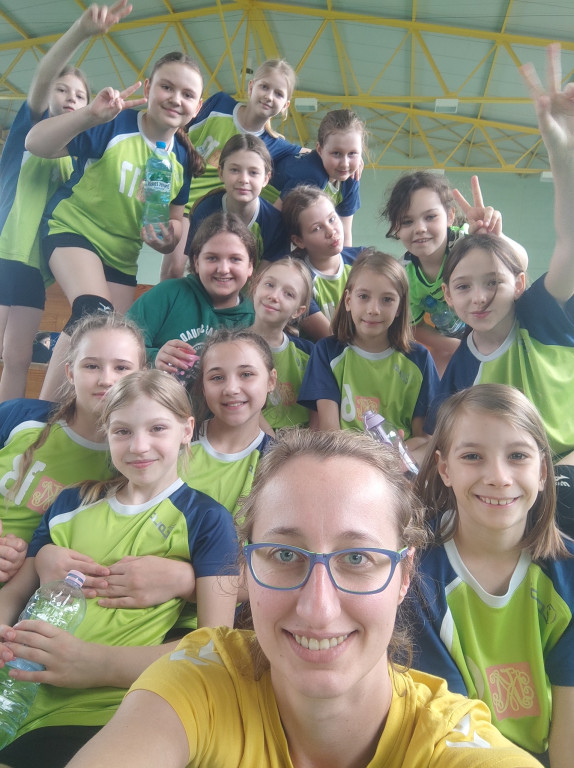 Najmłodsze zawodniczki z UKS Olimpia Końskie bez sukcesu w ogólnopolskim turnieju [zdjęcia]