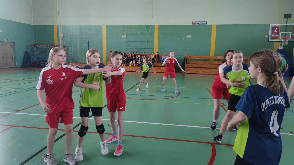 Najmłodsze zawodniczki z UKS Olimpia Końskie bez sukcesu w ogólnopolskim turnieju [zdjęcia]
