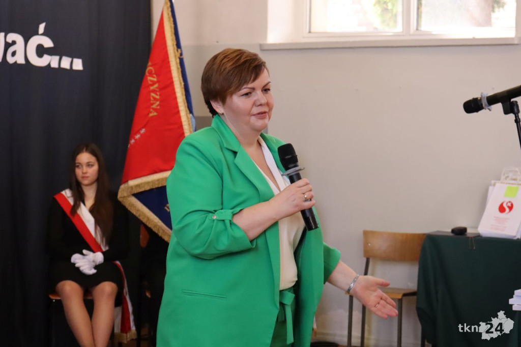 Ostatni dzwonek dla tegorocznych maturzystów [wideo, zdjęcia]