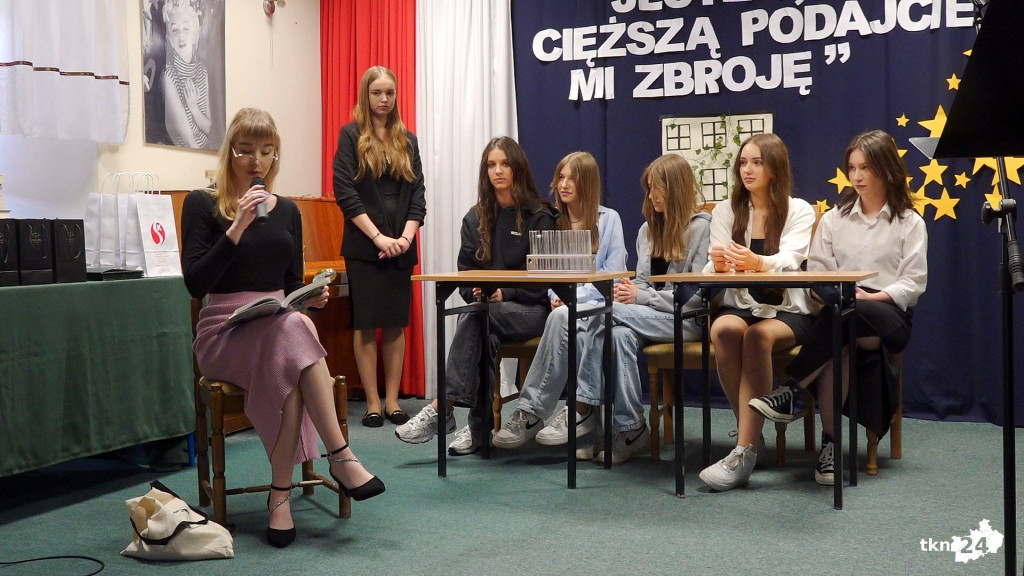 Ostatni dzwonek dla tegorocznych maturzystów [wideo, zdjęcia]