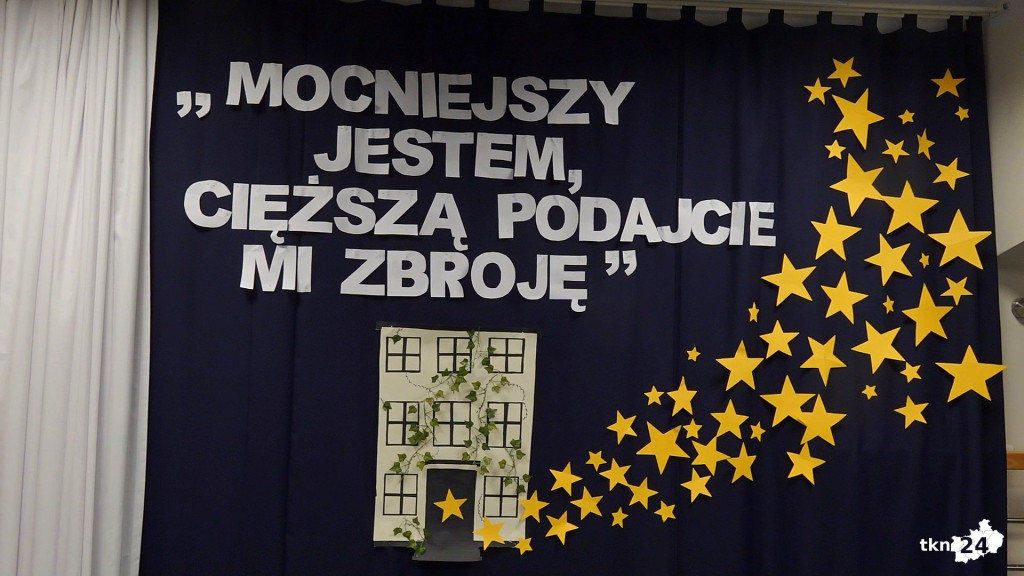 Ostatni dzwonek dla tegorocznych maturzystów [wideo, zdjęcia]