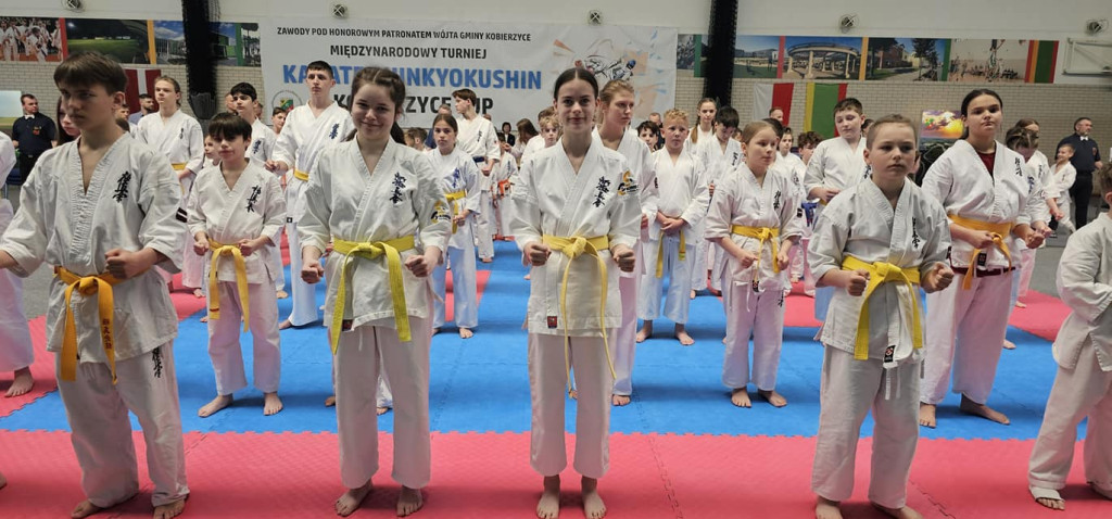 Konecki Klub Karate z workiem medali w Kobierzycach! [zdjęcia]