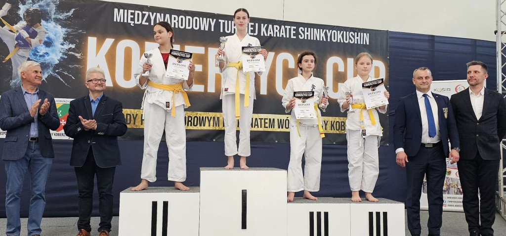 Konecki Klub Karate z workiem medali w Kobierzycach! [zdjęcia]