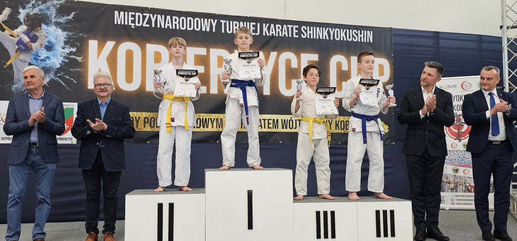 Konecki Klub Karate z workiem medali w Kobierzycach! [zdjęcia]