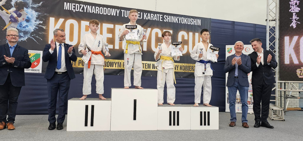 Konecki Klub Karate z workiem medali w Kobierzycach! [zdjęcia]