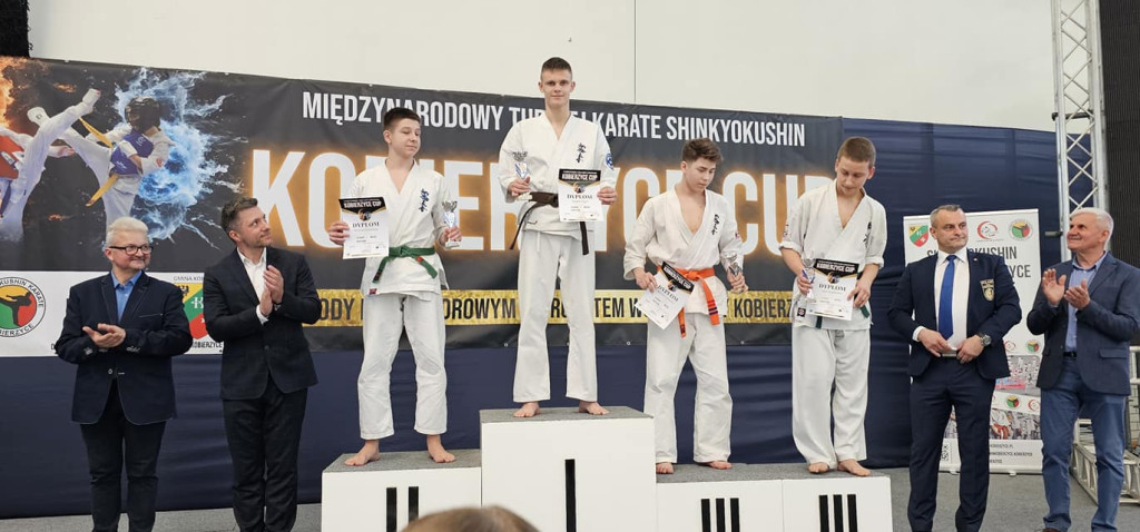 Konecki Klub Karate z workiem medali w Kobierzycach! [zdjęcia]