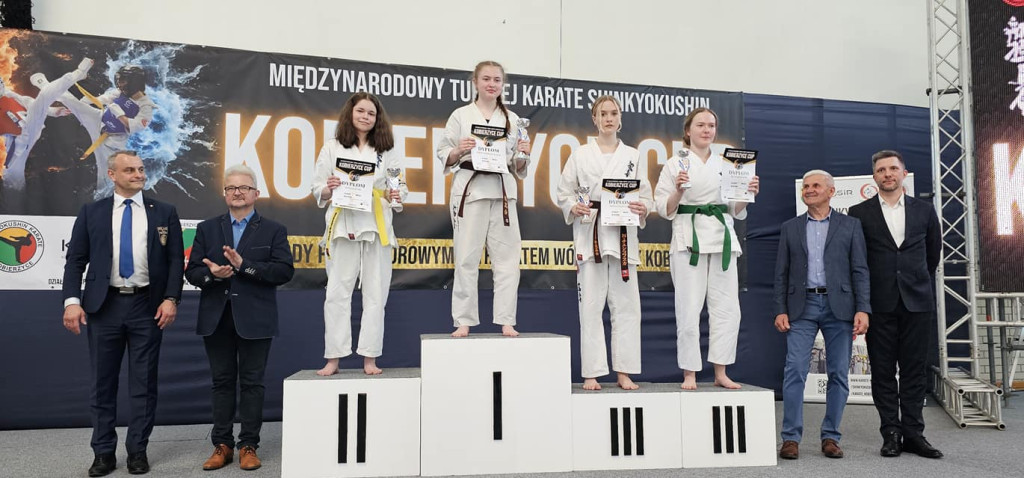 Konecki Klub Karate z workiem medali w Kobierzycach! [zdjęcia]