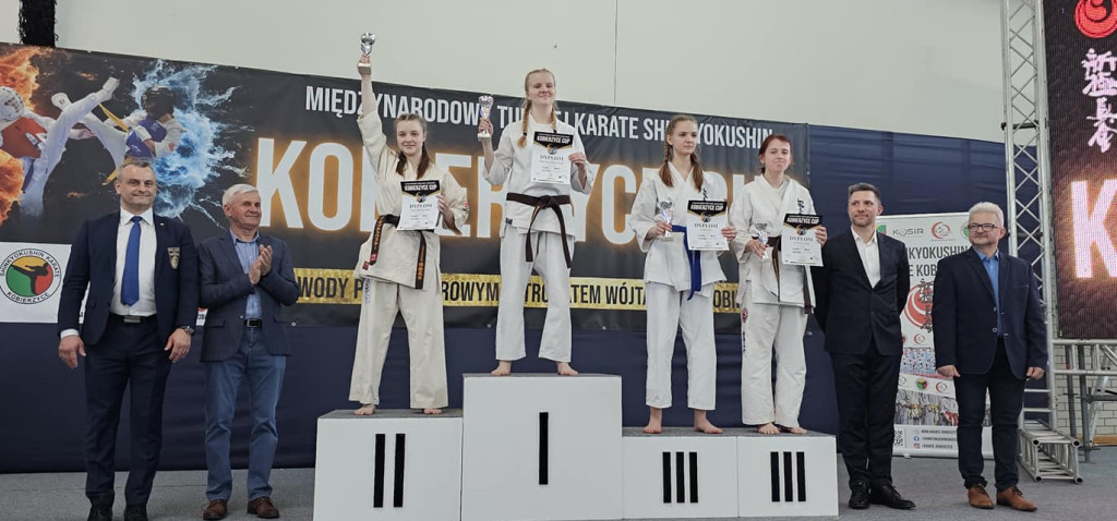 Konecki Klub Karate z workiem medali w Kobierzycach! [zdjęcia]