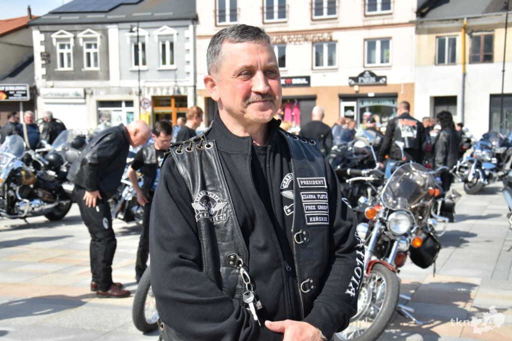 Czarna Flota rozpoczęła sezon motocyklowy w centrum Końskich [wideo, zdjęcia]