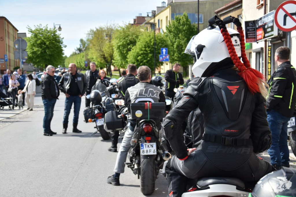 Czarna Flota rozpoczęła sezon motocyklowy w centrum Końskich [wideo, zdjęcia]