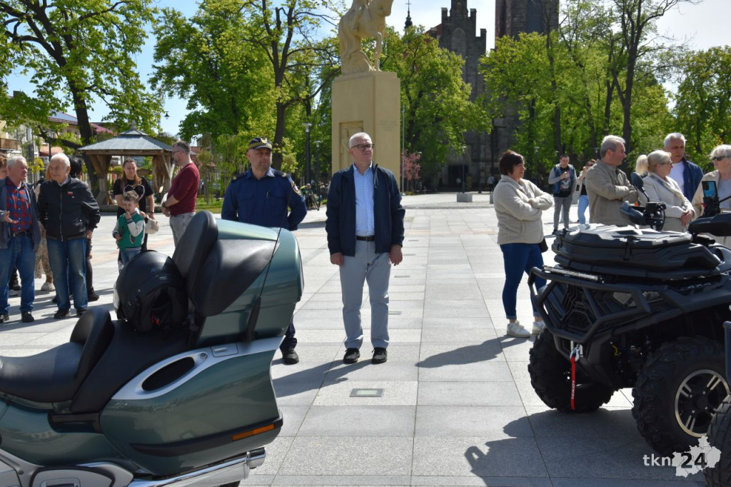 Czarna Flota rozpoczęła sezon motocyklowy w centrum Końskich [wideo, zdjęcia]
